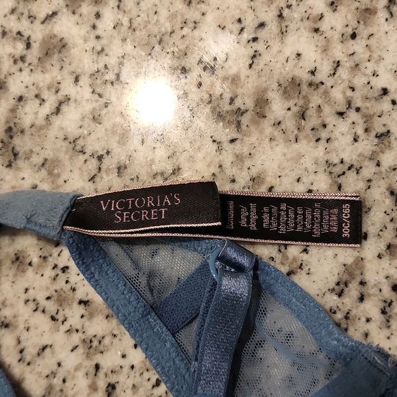 Victoria's Secret plus 2 cups bra - Picture 3 of 3